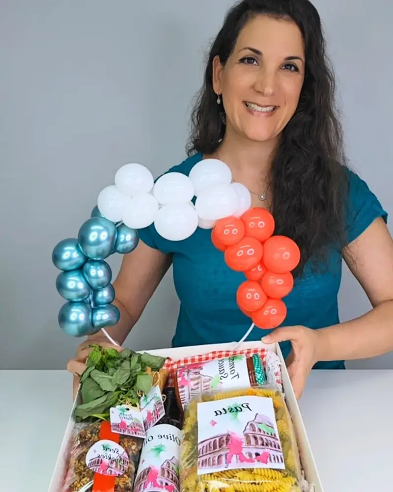 הדס עם מארז איטלקי וקשת מיני בלונים